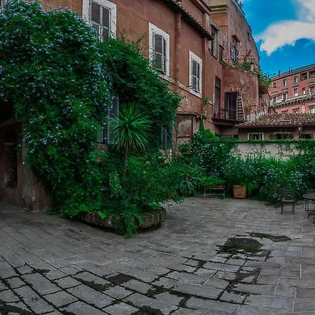 Апартаменты Domus Tiberina *